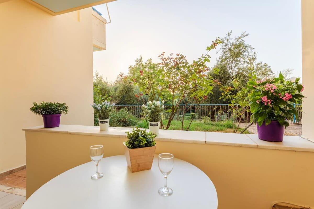 Villa Seaview Terrace Haven-Perfect Location By The Sea à Kalamata Extérieur photo