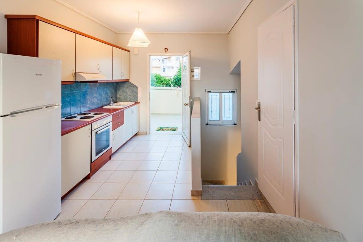Villa Seaview Terrace Haven-Perfect Location By The Sea à Kalamata Extérieur photo