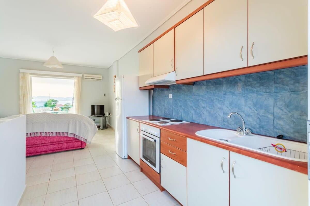 Villa Seaview Terrace Haven-Perfect Location By The Sea à Kalamata Extérieur photo