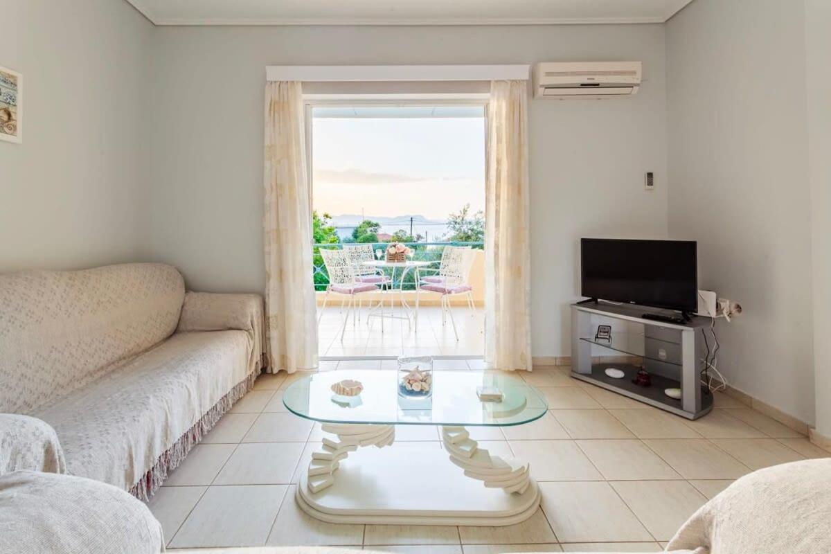 Villa Seaview Terrace Haven-Perfect Location By The Sea à Kalamata Extérieur photo
