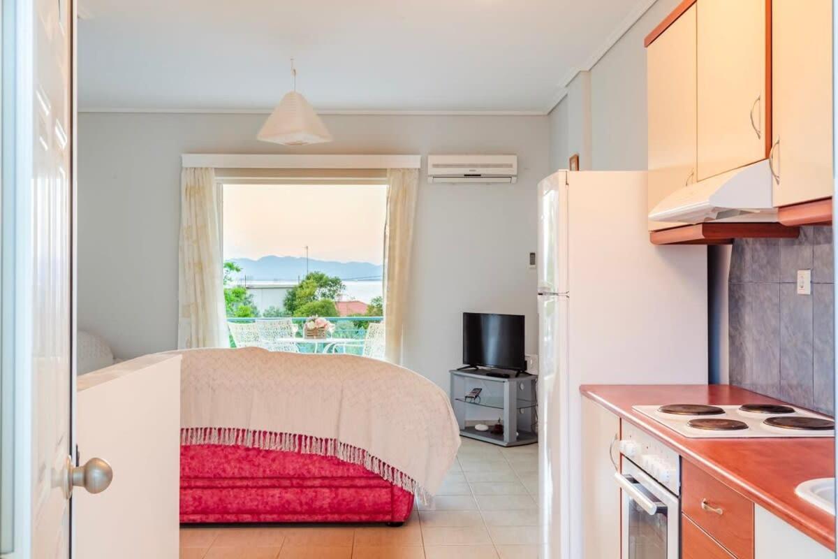 Villa Seaview Terrace Haven-Perfect Location By The Sea à Kalamata Extérieur photo